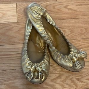 Tory Burch size 9 gold tassel flats